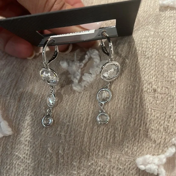 NEW NADRI Crystal dangle earrings - Picture 3 of 4